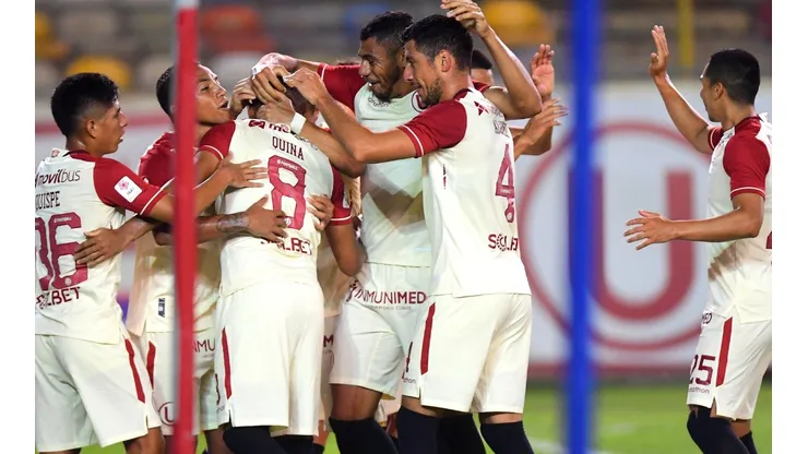 El plantel de Universitario festejando un gol en el estadio Monumental. (Foto: Liga de Fútbol Profesional)