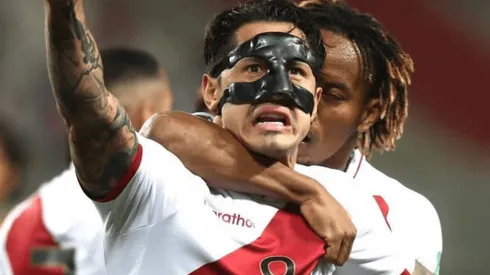 La estrategia de la Selección Peruana para proteger la nariz de Gianluca Lapadula en Uruguay