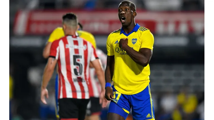 Luis Advíncula marcó el 1-0 para el triunfo de Boca Juniors ante Estudiantes. Foto: Boca Juniors