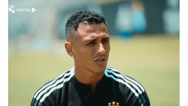 Yoshimar Yotún entrevistado por Cristal TV. Foto: Cristal TV (YouTube)