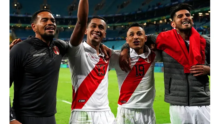 Los jugadores de la Selección Peruana que están a una amarilla de perderse el partido ante Paraguay. (Foto: Getty Images)