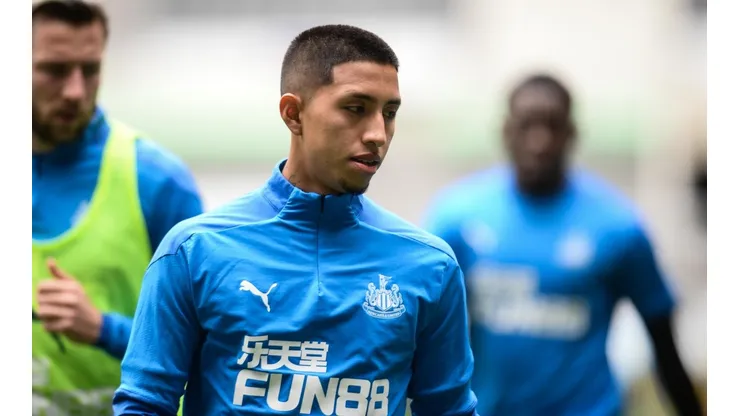 Rodrigo Vilca en los entrenamientos del equipo Sub 23 de Newcastle. Foto: Getty