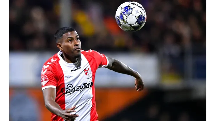 Miguel Araujo fue titular en el triunfo del FC Emmen frente al Jong FC Utrecht. Foto: Getty