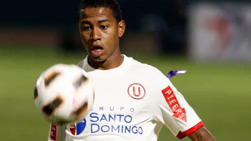 Universitario v Godoy Cruz - Cup Bridgestone Sudamericana