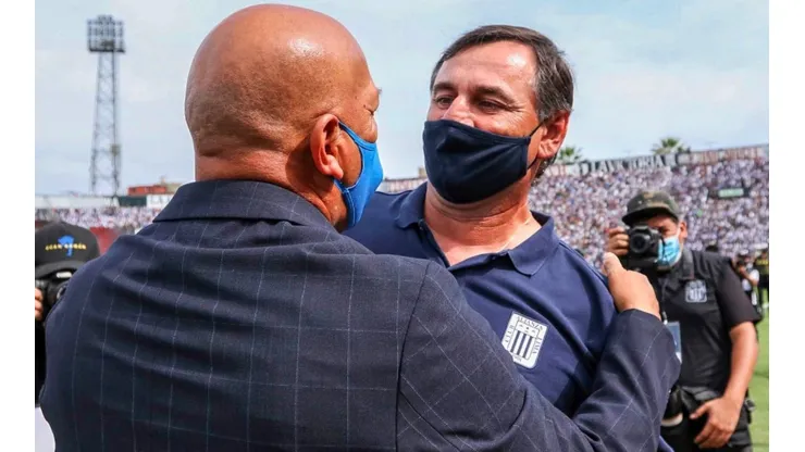 Carlos Bustos, entrenador de Alianza Lima. (Foto: Liga de Fútbol Profesional)