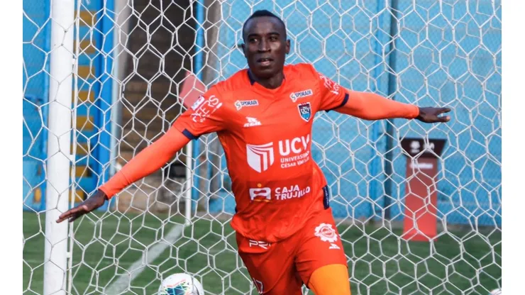 Yorleys Mena pega la vuelta a la Universidad César Vallejo. Foto: Liga de Fútbol Profesional