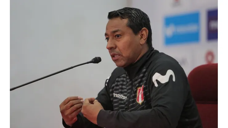 Solano habla de lo que será el Uruguay vs. Perú. Foto: FPF