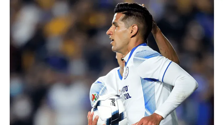 Luis Abram marcó su primer gol con Cruz Azul e hinchas lo piden como titular