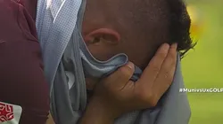 Luis Urruti y las lágrimas desconsoladas tras salir lesionado del Universitario vs Deportivo Municipal. Foto: GOLPERÚ
