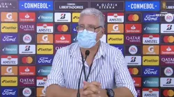 Álvaro Gutiérrez lamentó que su equipo no pudiera concretar sus situaciones de gol ante Barcelona SC. Foto: Gol Perú