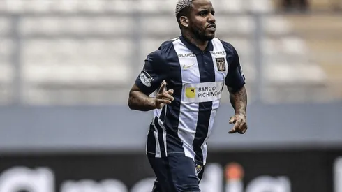 Jefferson Farfán no entrenó con Alianza Lima, pero podría jugar ante Sporting Cristal