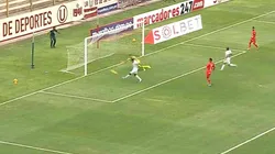 Alex Valera anotó el segundo para Universitario. (Foto: Captura de pantalla)