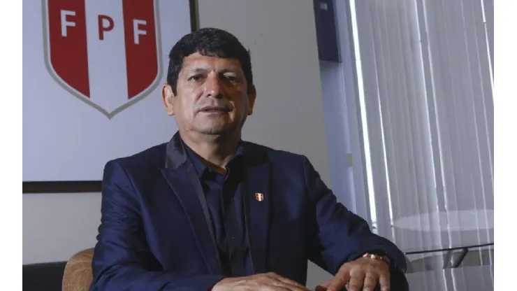 Agustín Lozano, presidente de la Federación Peruana de Fútbol. (Foto: Twitter Selección Peruana)