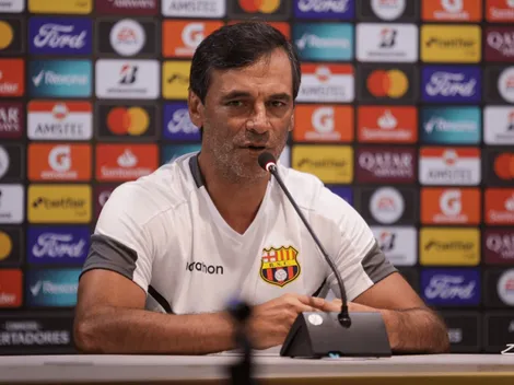 Fabián Bustos elogió a Alex Valera: "Tienen un muy buen 9, manejan la pelota parada"