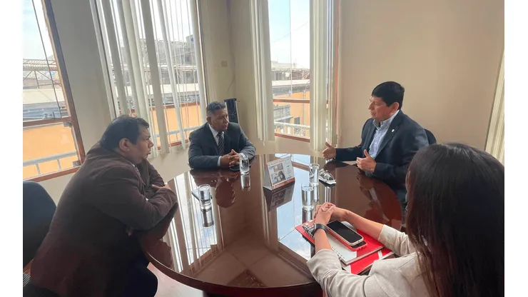 El Gerente de Selecciones de la FPF desestimó que la Selección Peruana juegue en el Estadio Monumental. Foto: GLR