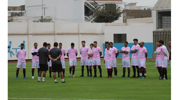 Jugadores de Sport Boys lanzan denuncia ante la directiva 'rosada' por incumplimiento de contrato. Foto: Sport Boys