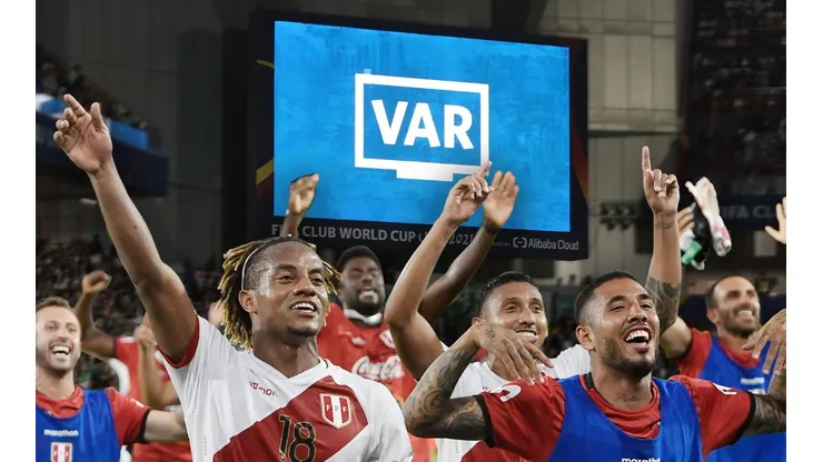 Selección Peruana cómo estaría sin el VAR. (Foto: Twitter Selección Peruana / Getty Images)