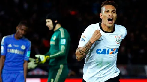 Paolo Guerrero y el gol que le anotó a Chelsea en el Mundial de Clubes del 2012. Foto: Getty