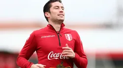 Santiago Ormeño y el respaldo de los seleccionados en el día de su cumpleaños. Foto: GLR