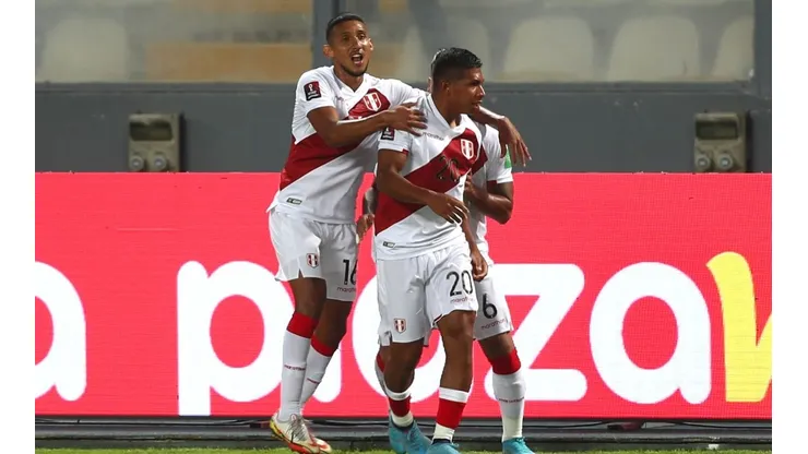 El emotivo post de Edison Flores tras su gol con la Selección Peruana ante Ecuador. Foto: FPF