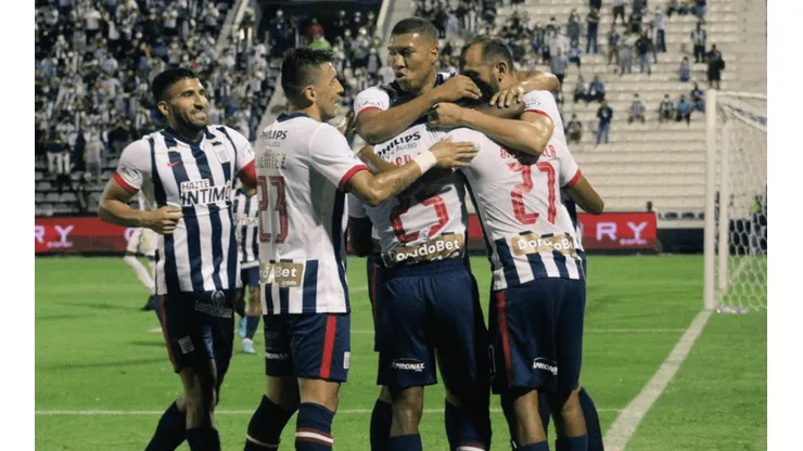 Carlos Bustos lo tiene claro: Alianza Lima y su primer equipo para debutar en 'Liga 1'