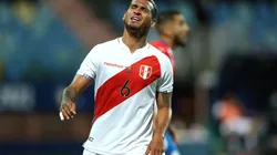 Miguel Trauco molestó por el juego que propuso la Selección de Ecuador. Foto: Getty