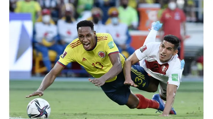 Conmebol publicó audio del VAR en jugada polémica protagonizada por Luis Abram y Yerry Mina. Foto: Getty