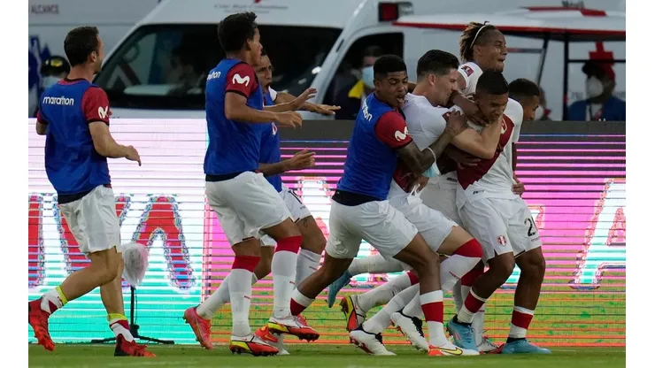 Perú venció 1-0 a Colombia en Barranquilla. (Foto: Getty Iamges)