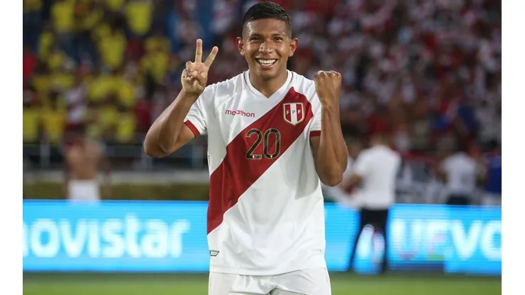 Edison Flores el autor del triunfo histórico de la Selección Peruana en Barranquilla. Foto: FPF