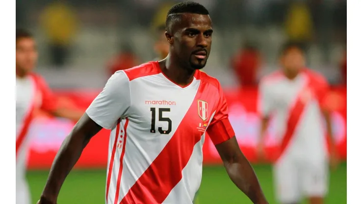 Christan Ramos salió sentido en el calentamiento previo al duelo amistoso ante Jamaica. Foto: GLR