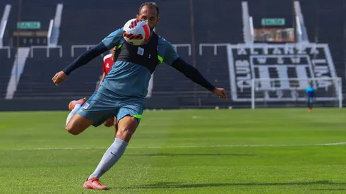 Hernán Barcos, delantero de Alianza Lima. (Foto: Twitter Alianza Lima)