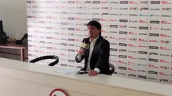 Jean Ferrari confirmó este viernes que Gregorio Pérez no podrá seguir al mando del equipo. Foto: Javier Sáenz