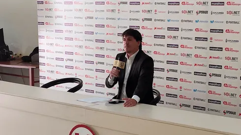 Jean Ferrari confirmó este viernes que Gregorio Pérez no podrá seguir al mando del equipo. Foto: Javier Sáenz