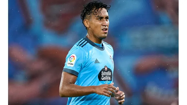 Renato Tapia dejó atrás su lesión y reapareció en duelo entre Celta de Vigo y Osasuna. Foto: Getty