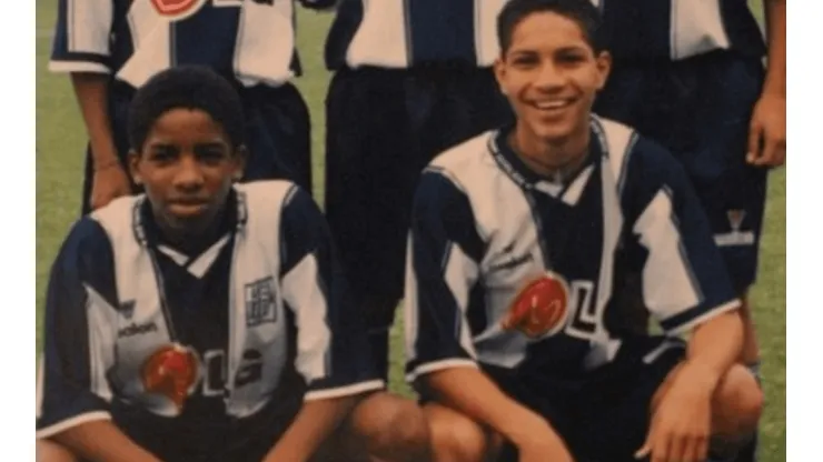 El día que Jefferson Farfán prometió traer 'de los pelos si es posible' a Paolo Guerrero