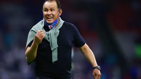 Juan Reynoso, DT de Cruz Azul habló sobre lo que le espera a la Selección Peruana. Foto: Getty