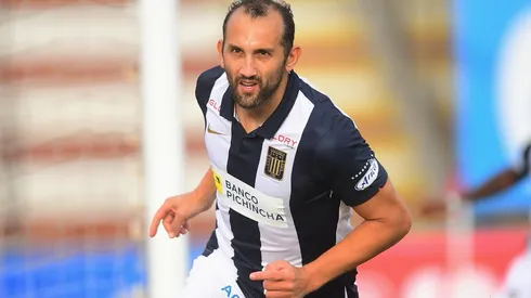 Hernán Barcos festejando un gol en la Liga 1 2021. (Foto: Liga de Fútbol Profesional)