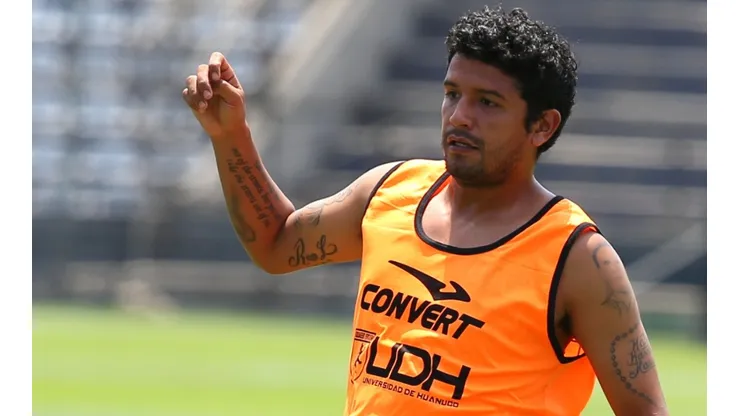 Reimond Manco durante un entrenamiento con Alianza Universidad. (Foto: Liga de Fútbol Profesional)