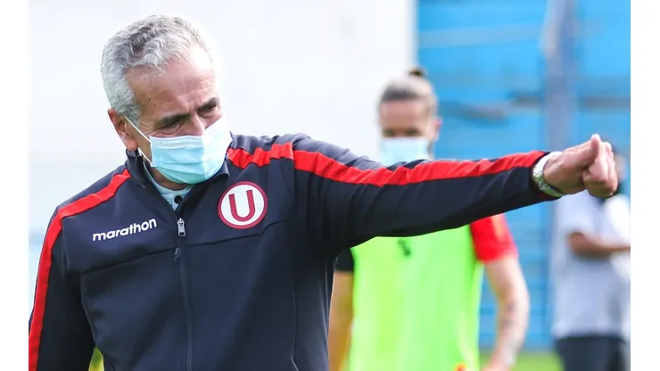 Gregorio Pérez, entrenador de Universitario. (Foto: Liga de Fútbol Profesional)