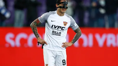 Gianluca Lapadula niega haber pedido salir del Benevento y su abogado lo respalda. Foto: Getty