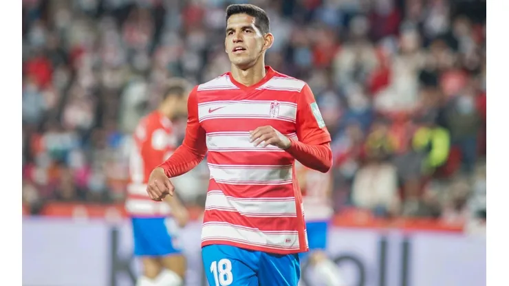 Luis Abram estaría buscando nuevo club, por las pocas oportunidades que tiene en el Granada. Foto: Getty