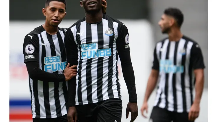 Rodrigo Vilca volvió a tener minutos con el Newcastle y su equipo venció 4-1 al Reading. Foto: Getty