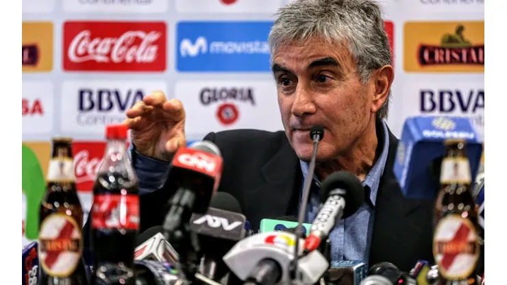 Juan Carlos Oblitas pidió que el Gobierno permita que la Selección Peruana juegue con público. Foto: FPF