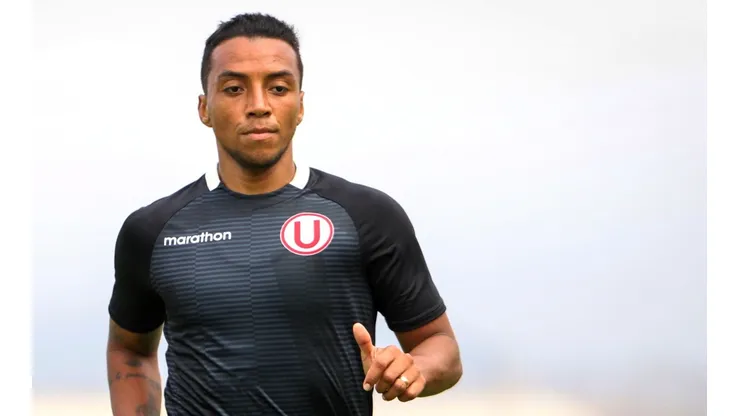 Joao Villamarín entrenando con Universitario. (Foto: Twitter Universitario)