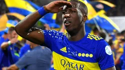 Luis Advíncula festejando un título con Boca Juniors. (Foto: Twitter Boca Juniors)