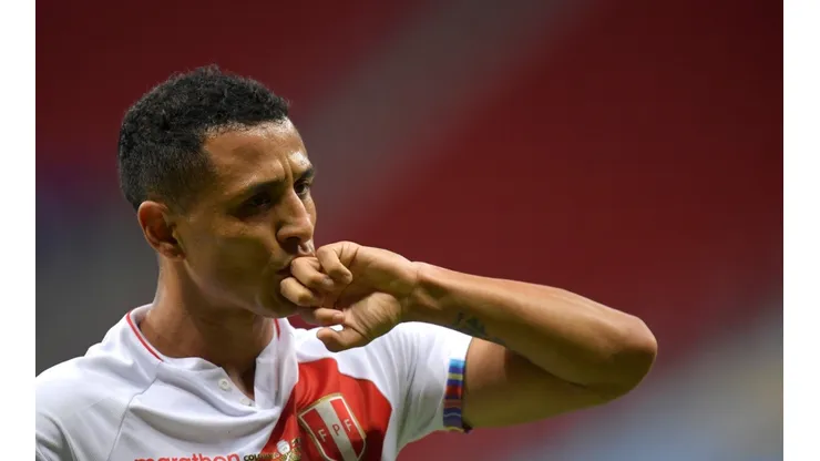 Yoshimar Yotún, exjugador de Cruz Azul es pretendido por hinchas de un club grande de Argentina. Foto: Getty