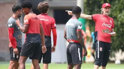 Ricardo Gareca en los entrenamientos de la Selección Peruana.