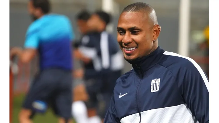 Arley Rodríguez durante un entrenamiento con Alianza Lima. (Foto: Liga de Fútbol Profesional)