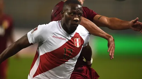 Luis Advíncula y un mensaje para concientizar (Foto: Getty Images).