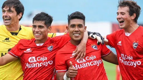 El plantel de Cienciano tras el cotejo ante Alianza Atlético. (Foto: Flickr - Liga 1)